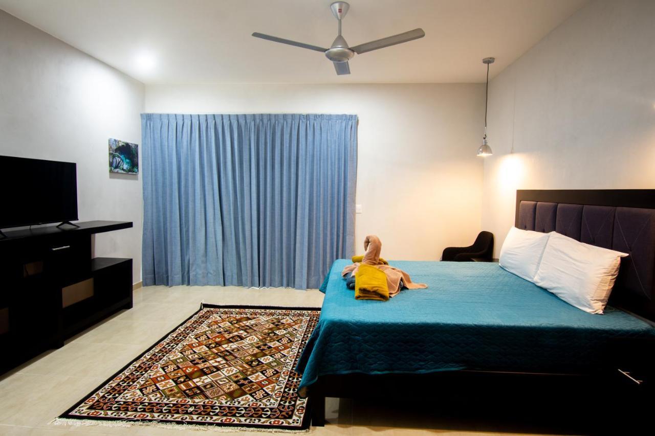 Hotel Casa Tortuga Tulum - Cenotes Park Inclusive Экстерьер фото A bedroom in a hotel