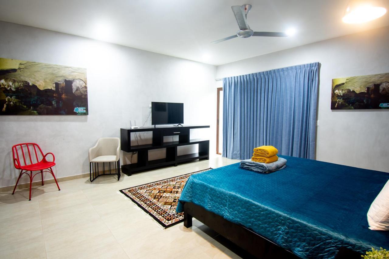 Hotel Casa Tortuga Tulum - Cenotes Park Inclusive Экстерьер фото A bedroom in a house in India