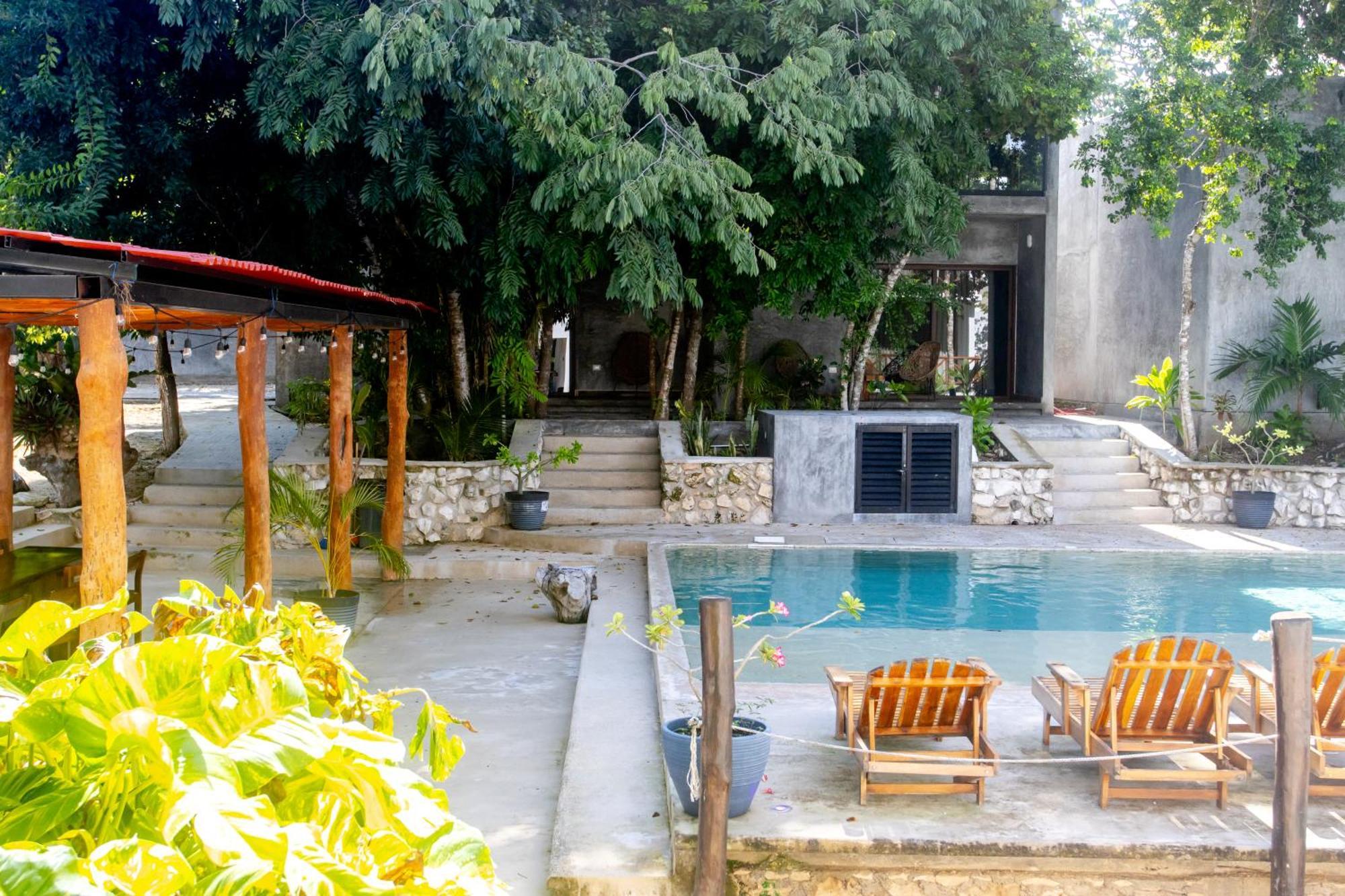 Hotel Casa Tortuga Tulum - Cenotes Park Inclusive Экстерьер фото The swimming pool at the hotel